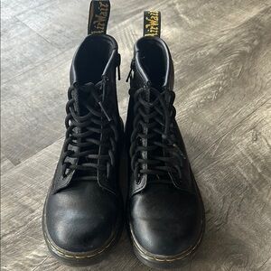 Dr. Marten Zavala J size 2 kids boot